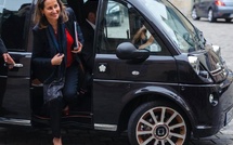 Ségolène Royal revient dans la course à l’Élysée et annonce sa candidature à la primaire socialiste