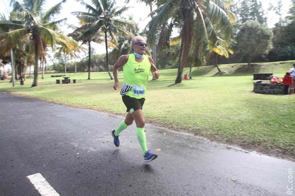 Un vrai globe-trotter que ce Christian Moaligou, qui s'en ira ensuite pour les marathons  d'Abidjan et de Las Vegas. A Maurice, il a réalisé 4h 41' 56'', 1er de sa catégorie des plus de 70 ans.